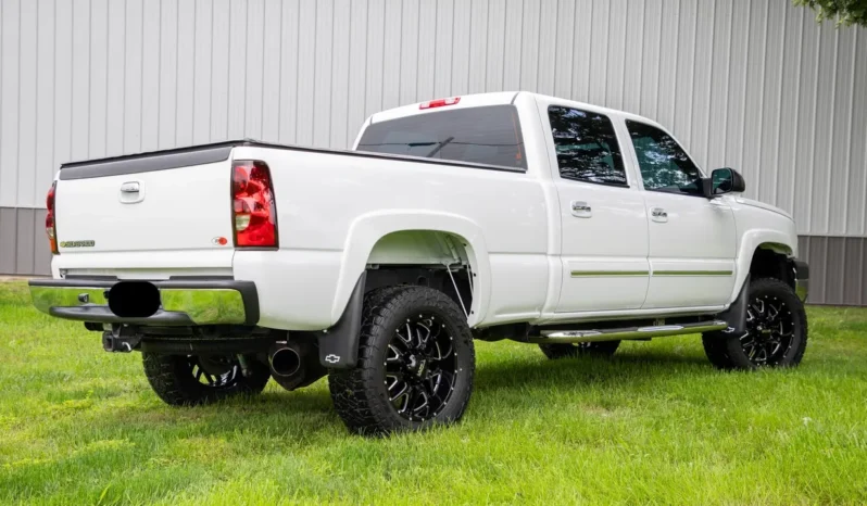 
								2005 Chevrolet Silverado 2500HD LS Crew Cab Duramax full									