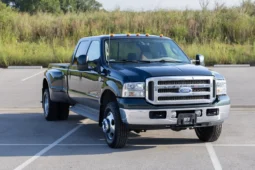 
										2005 Ford F-350 Super Duty King Ranch Crew Cab full									