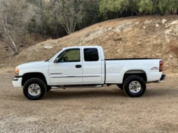 
										2005 GMC Sierra 2500HD SLT 4×4 full									