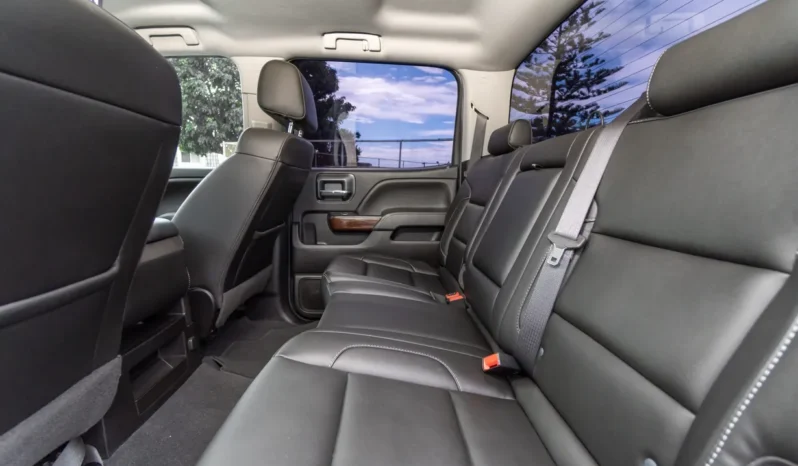 
								2019 GMC Sierra 2500HD SLT Crew Cab Duramax full									