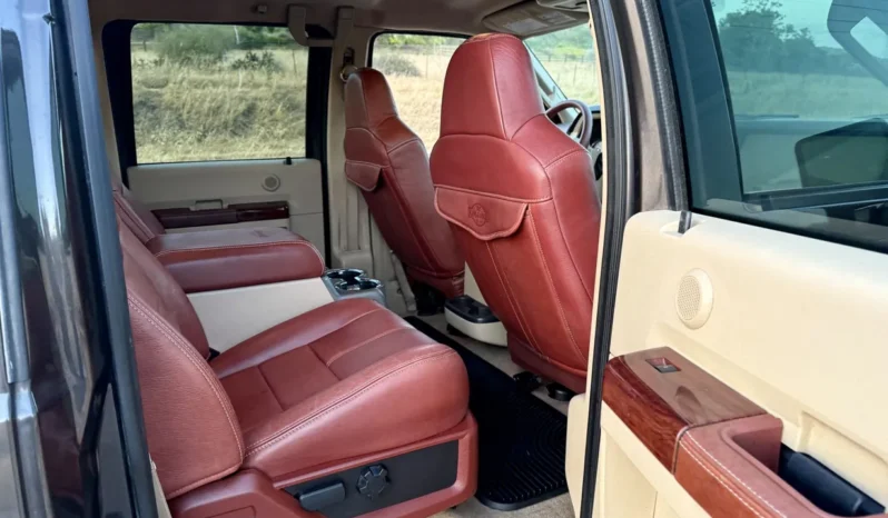 
								2009 Ford F-250 King Ranch Crew Cab Power Stroke full									