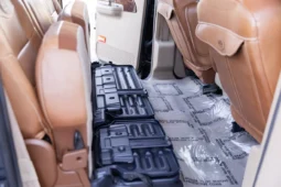 
										2005 Ford F-350 Super Duty King Ranch Crew Cab full									