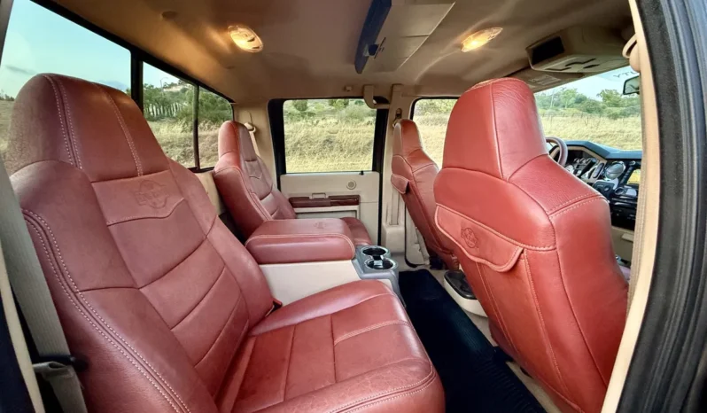 
								2009 Ford F-250 King Ranch Crew Cab Power Stroke full									