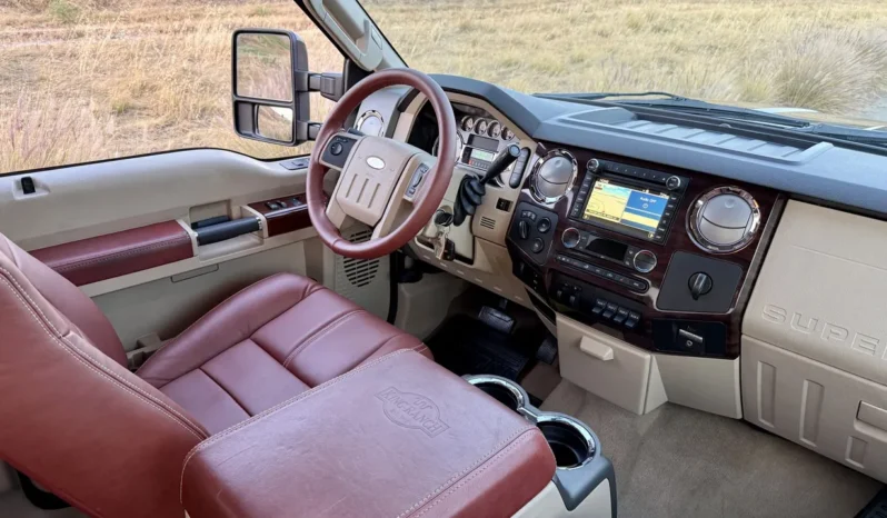
								2009 Ford F-250 King Ranch Crew Cab Power Stroke full									