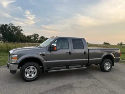
										2010 Ford F-250 XLT Crew Cab Power Stroke full									