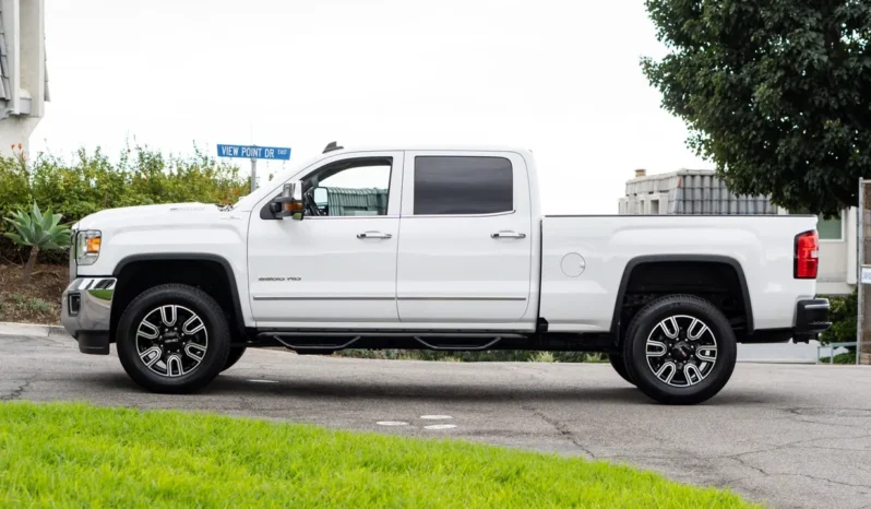 
								2019 GMC Sierra 2500HD SLT Crew Cab Duramax full									