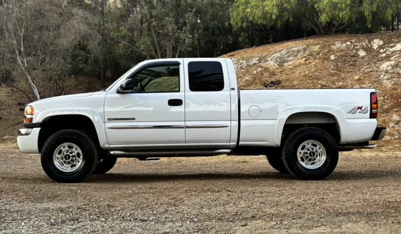 
								2005 GMC Sierra 2500HD SLT 4×4 full									