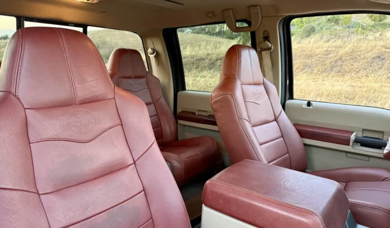 
								2009 Ford F-250 King Ranch Crew Cab Power Stroke full									