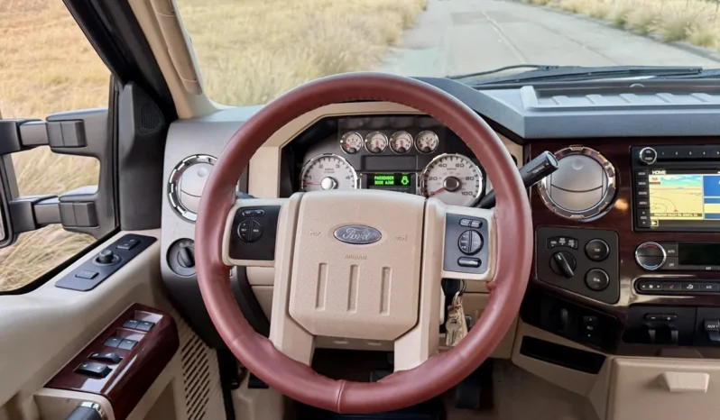 
								2009 Ford F-250 King Ranch Crew Cab Power Stroke full									