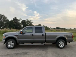 
										2010 Ford F-250 XLT Crew Cab Power Stroke full									