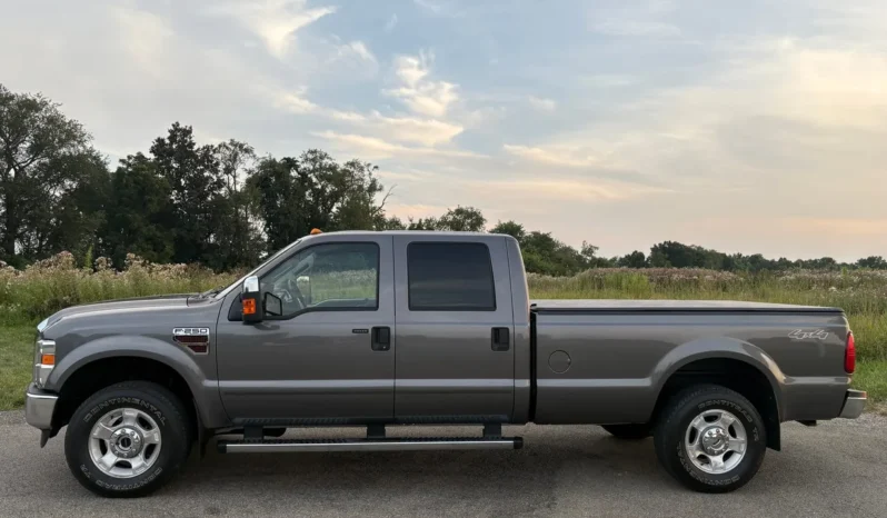 
								2010 Ford F-250 XLT Crew Cab Power Stroke full									