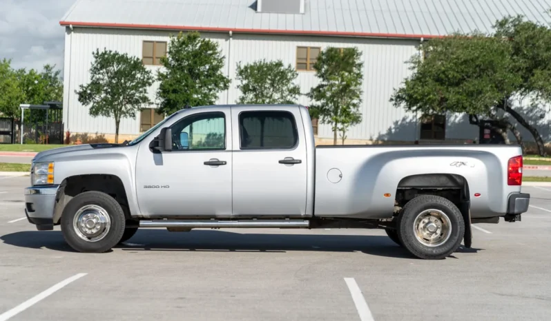 
								2013 Chevrolet Silverado 3500HD LT Crew Cab Duramax full									