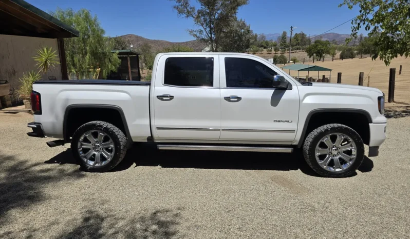 
								2018 GMC Sierra 1500 Denali Crew Cab full									