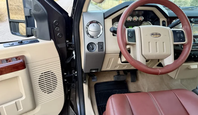 
								2009 Ford F-250 King Ranch Crew Cab Power Stroke full									
