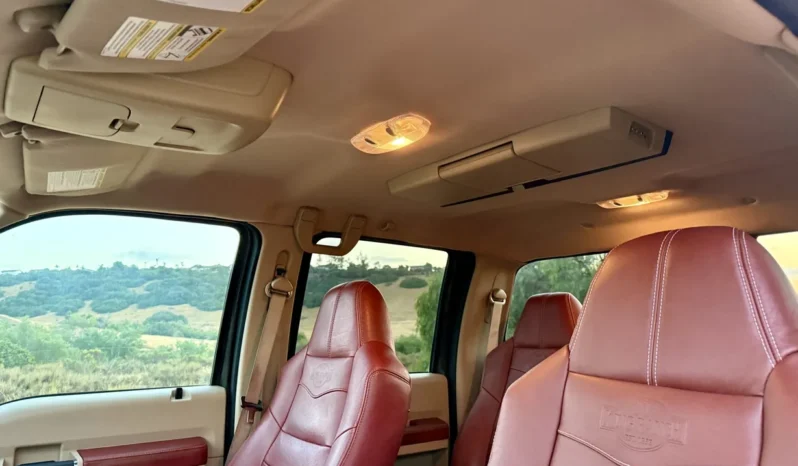
								2009 Ford F-250 King Ranch Crew Cab Power Stroke full									