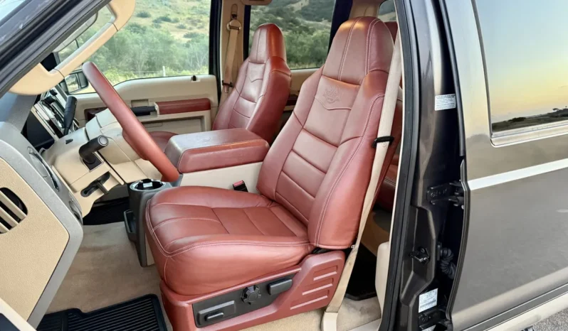 
								2009 Ford F-250 King Ranch Crew Cab Power Stroke full									