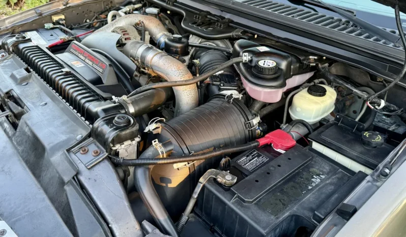 
								2004 Ford F-350 Super Duty Lariat Crew Cab full									