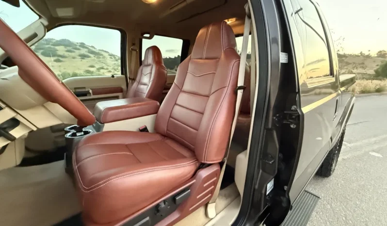 
								2009 Ford F-250 King Ranch Crew Cab Power Stroke full									
