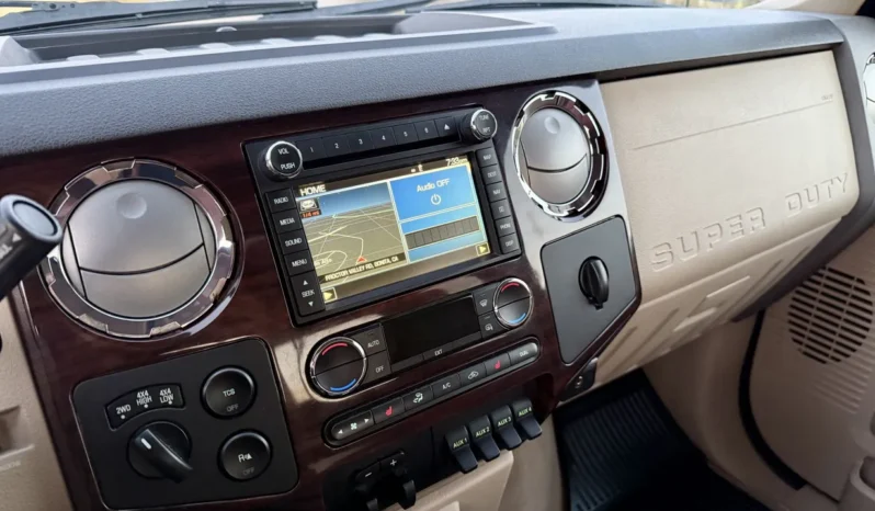 
								2009 Ford F-250 King Ranch Crew Cab Power Stroke full									