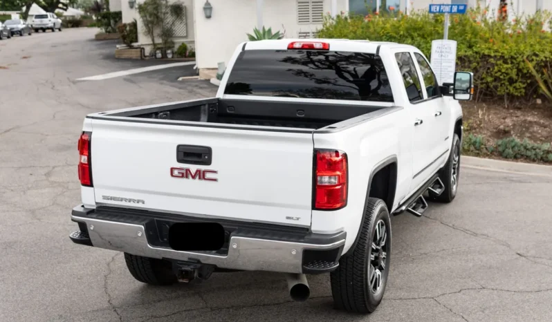
								2019 GMC Sierra 2500HD SLT Crew Cab Duramax full									