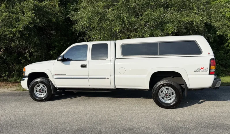 
								2005 GMC Sierra 2500HD SLT Extended Cab full									