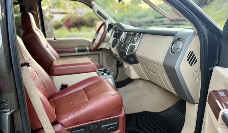 
								2009 Ford F-250 King Ranch Crew Cab Power Stroke full									