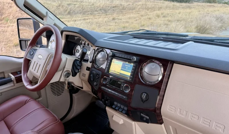 
								2009 Ford F-250 King Ranch Crew Cab Power Stroke full									