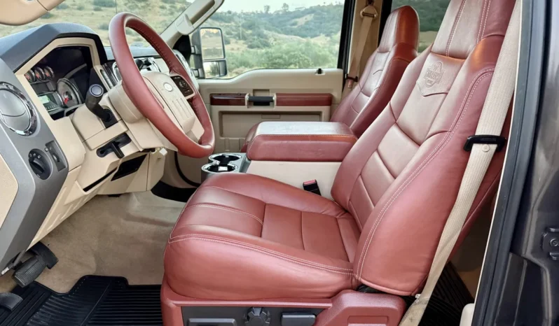 
								2009 Ford F-250 King Ranch Crew Cab Power Stroke full									