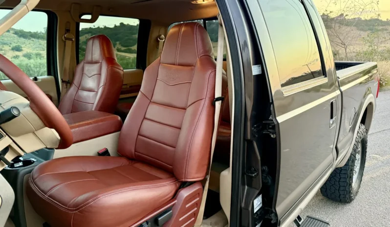 
								2009 Ford F-250 King Ranch Crew Cab Power Stroke full									