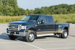 
										2005 Ford F-350 Super Duty King Ranch Crew Cab full									